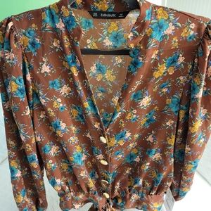 🆕️Zara Brown Satin Floral Blouse